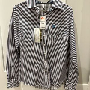 Cinch women’s small button down